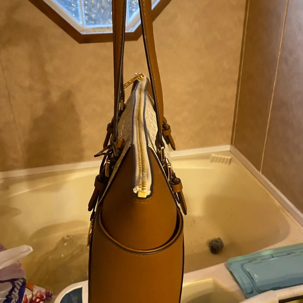 Michael Kors - Picture 3 of 12
